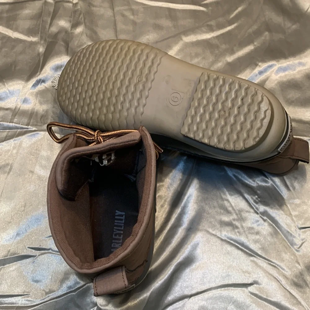 🌹 FLASH SALE 🔥MARLEYLILLY • Really Cute Monogrammed Duck Waterproof Boots
